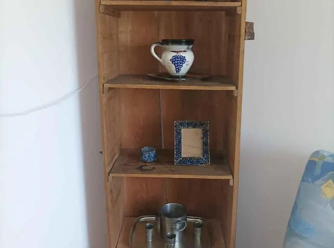 Riverine - Ideal Up To 4 Or 6 *