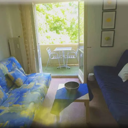 Riverine - Ideal Up To 4 Or 6 *