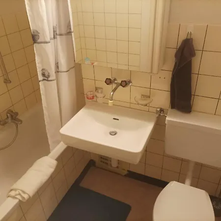 Riverine - Ideal Up To 4 Or 6 * Bern