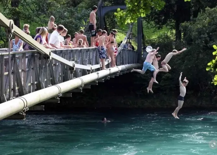 Riverine - Ideal Up To 4 Or 6 Guest house *